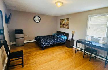 Suites on East Side near Whole Foods, Brown University, Miriam Hospital, MBTA, Downtown, - Photo 2