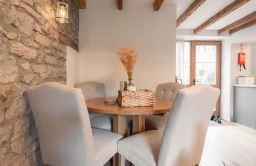 Mycock Cottage - Photo 26