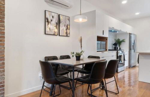 Pet Friendly 3 Bdrm House with Private Yard - Foto 7