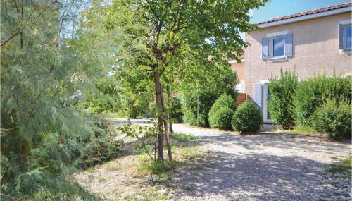 Cozy Home In Calvisson With Kitchen - Photo 5