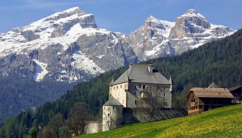 Luxury Chalet at the Foot of the Dolomites by the Castle - Photo 1