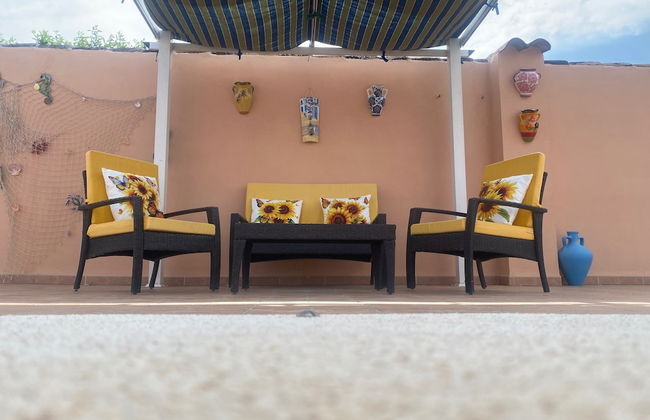 2 Bed-sleeps 4-mtn View-private Pool & Terrace - Photo 22