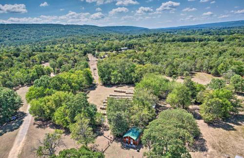 Hand-Built Black Fork Cabin 2 with Fire Pit! - Foto 32