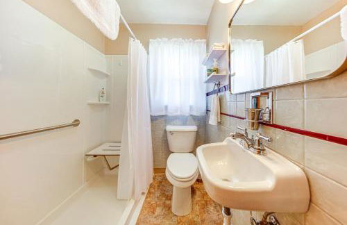 Less Than 1 Mi to Lake Erie Ashtabula Hideaway! - Foto 15