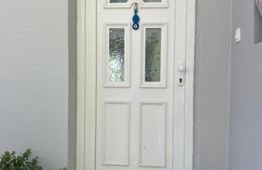 Cozy Kolonaki Retreat - Photo 17