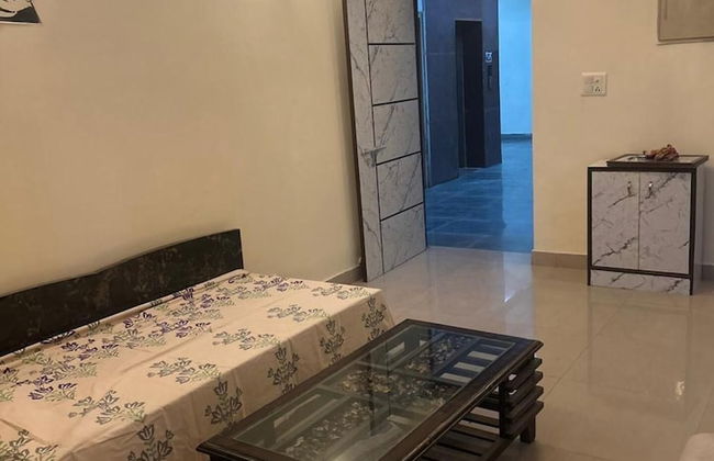 Highriseviews/familyfriendly/neartajmahal - Photo 2