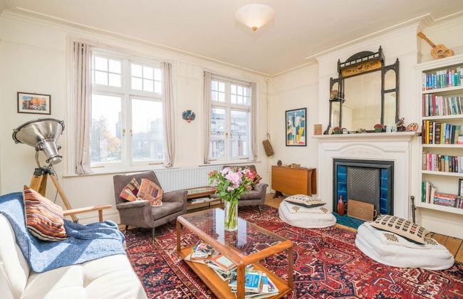 Tranquil Oasis by Pop Brixton - Foto 1