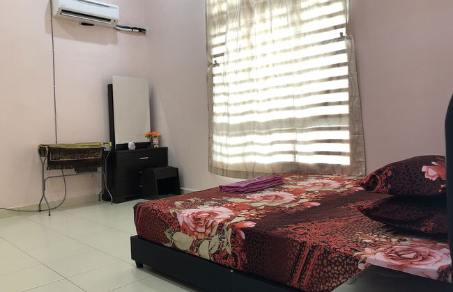 Seri Rendang Homestay Pekan Pahang - Photo 10