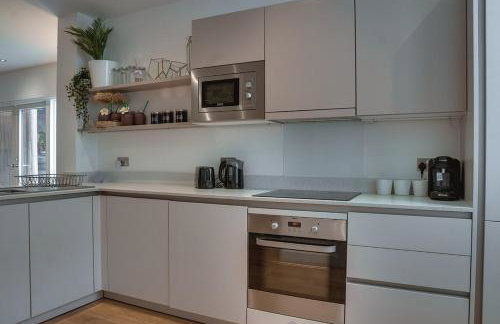 Sleek 4BR Townhouse - Rooftop - Hot Tub - Foto 49