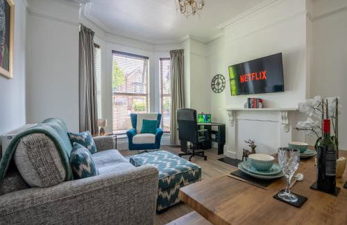 Tettenhall Lodge Gardens - Photo 12