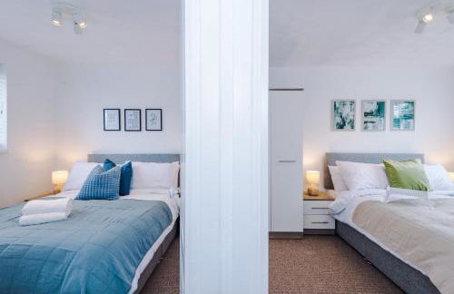 4BR Home for 8, Full Kitchen, Parking, WiFi in Northwich - Photo 37