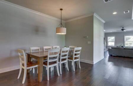 Spacious 4 King Room Belmont Home 2 Living Rooms Walk to Belmont & Vanderbilt Large Dining Table Smart TVs Parking 24 Hr Hospitality Near Music Row & The Gulch 2 miles to Broadway - Foto 14