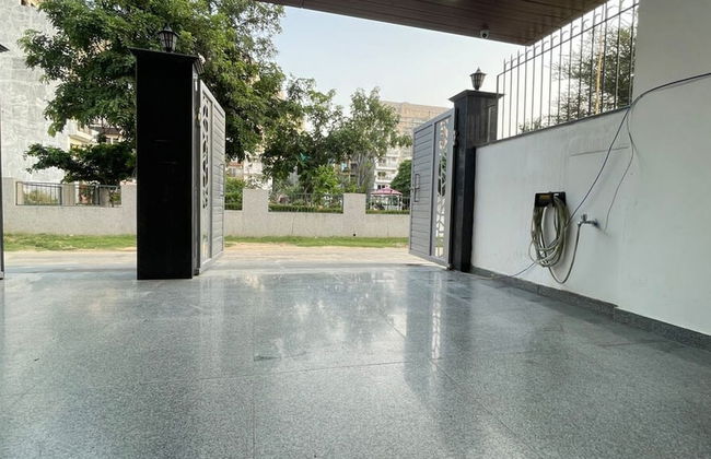 Relaxing 1 Bhk Service Apartment With Balcony Gym - Foto 10