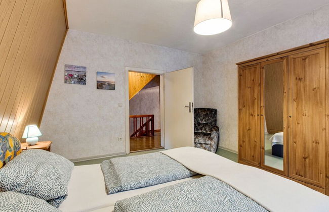 Holiday Home in Thuringia With Private Terrace, use of a Garden and Pool - Photo 8