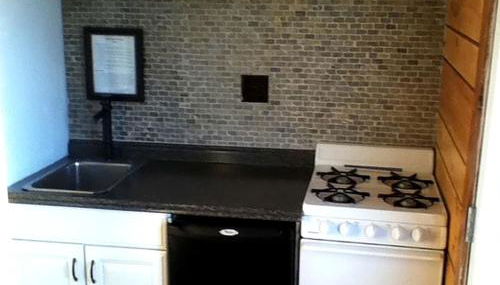 Charming Camping Cabin on the Shores of Great Sacandaga Lake in Northville, New York - Foto 3