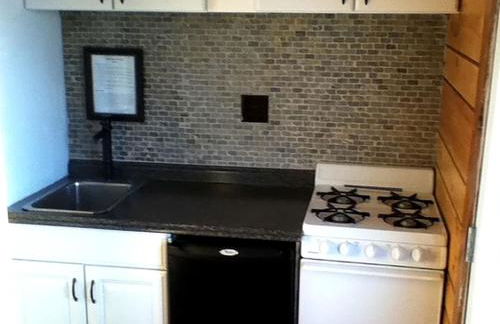 Charming Camping Cabin on the Shores of Great Sacandaga Lake in Northville, New York - Foto 3