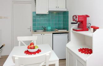 Sha La La - Charming, unique studio in a historic building next to a castle, WIFI, smart TV, washer-dryer - Photo 18