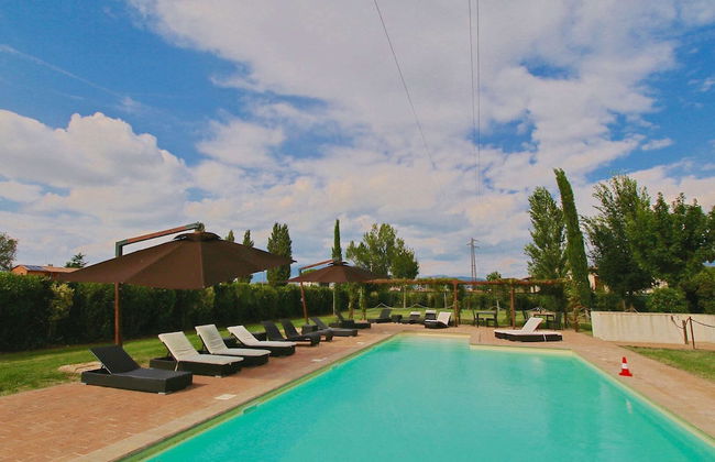 Swim, Savor, and Stroll in Umbria - Foto 23