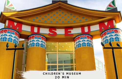 4-BD Mid-Modern Century with Firepit & Playground - Foto 41