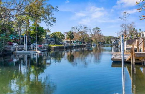 Wet Feet Retreat at Weeki Wachee, The Perfect Riverfront Escape - Foto 11