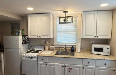 Cute and Cozy Apt Near Historic Downtown Sanford - Foto 24