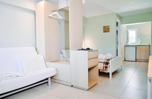 Evangelia's Family House - Photo 14