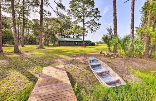 Boats and Dock Anglers Haven in Crescent City - Foto 31