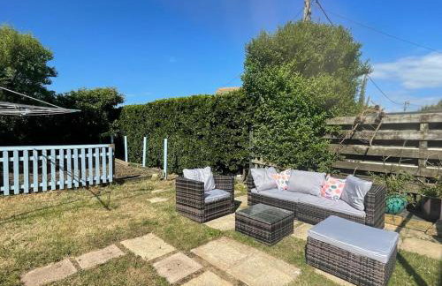 Baywatch Mawgan Porth Spacious Home sleeps 9, Games room, Parking & Garden - Foto 18