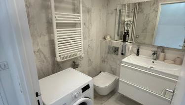 Appartement cosy à Paris en métro -balcon & wifi - Foto 3