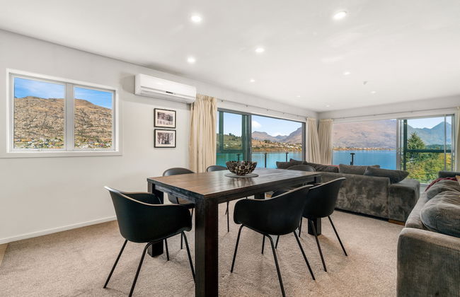 LAKEFRONT PENTHOUSE APARTMENT WITH 270-DEGREE VIEW - Foto 7