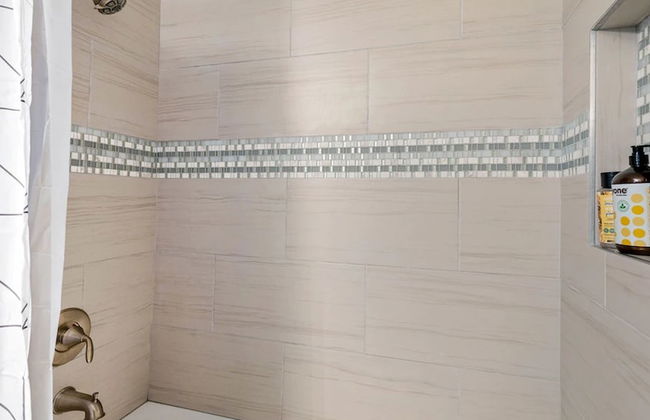 Beautiful Newly Remodeled 2-bdrm Biltmore Condo! - Foto 18