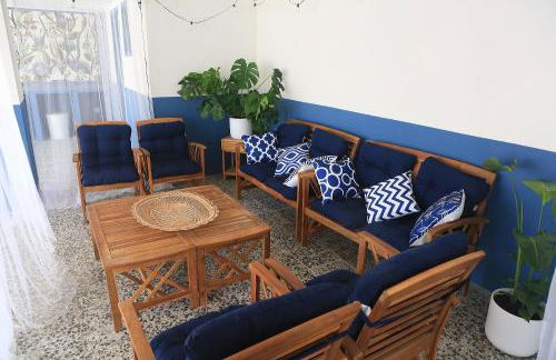 Newly furnished cozy house next to the beach - Foto 22