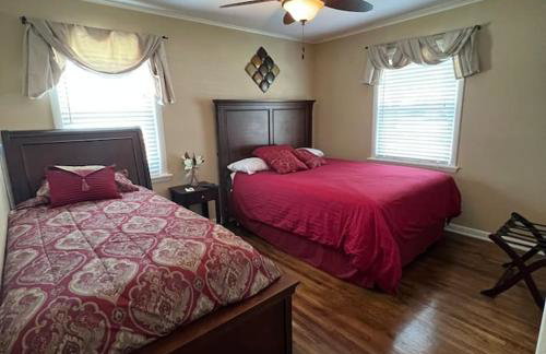 2 Bdrm Home with 3 beds mins from Casino - Photo 6