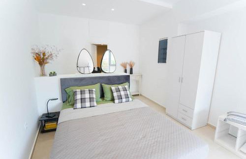 Moschato modern cozy apartment with private yard - Foto 10