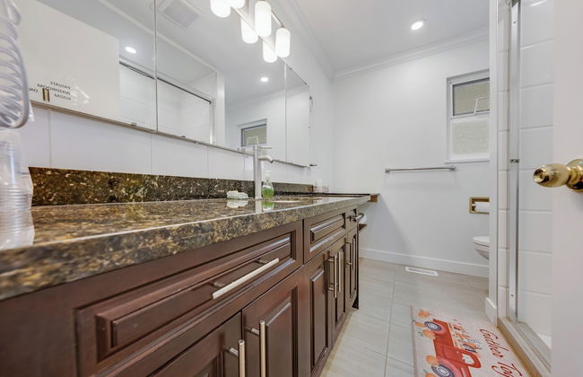 Quite House near Vancouver Airport - Photo 51