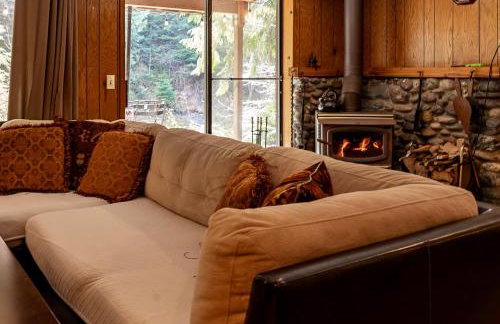 Chase's River Cabin - Hot-tub Firepit & Fireplace - Foto 20