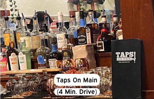 Classy 2BR-Parking, Rooftop,Near Arrowhd & TMobile - Photo 11