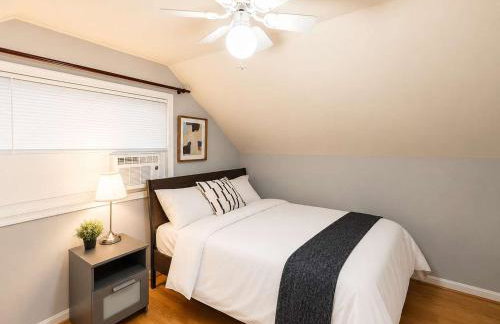 Enchanting historic townhouse by CozySuites - Foto 16