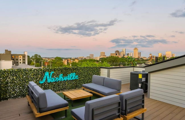 Franklin by Avantstay Trendy Townhouse in Great Location w/ Private Roof Top Patio - Foto 1