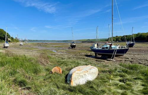 House in the heart of Pembroke - Photo 49