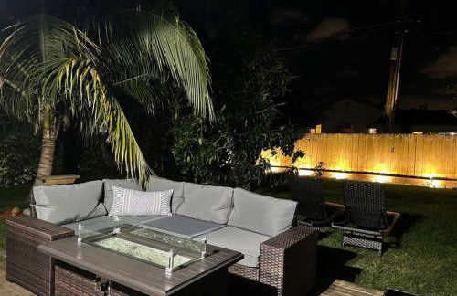 Hot tub, tiki bar, outdoor shower, near Intercoastal Waterway! - Foto 28