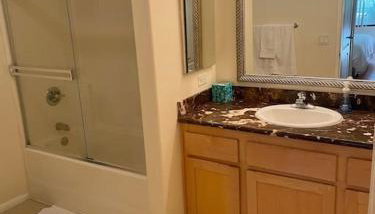 Adorable and Bright 2BD 2BR 740 - Foto 2