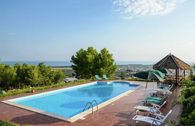 Holiday Home in Cropani Marina With Pool - Foto 1