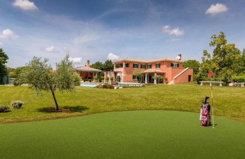 Villa Village by Villsy - with heated pool, spa, private tennis court, golf court, basketball court and playroom - Photo 1