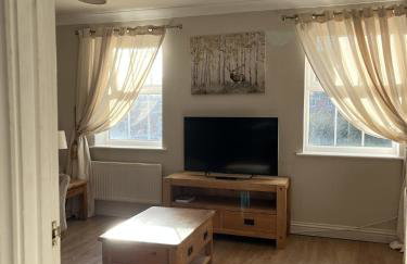 Holthart Town-House, Great for Groups, Families, Pets & Contractors - Photo 13