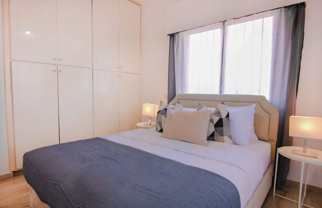 Phaedrus Living: Modern City View Flat Nafi - Photo 4