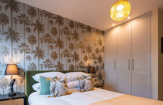 Super Vibrant 2 Bedroom With Parking - Foto 12