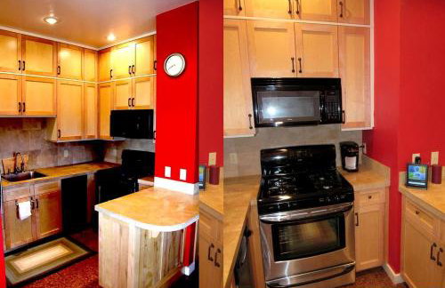 Romantic Cabin Getaway Along the Madison River in Ennis, Montana - Foto 6