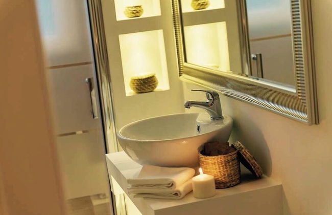 Aruna Suites - Photo 15