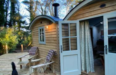Chez Maurice Luxury Shepherds Hut with Bath and Hot Tub - Foto 16